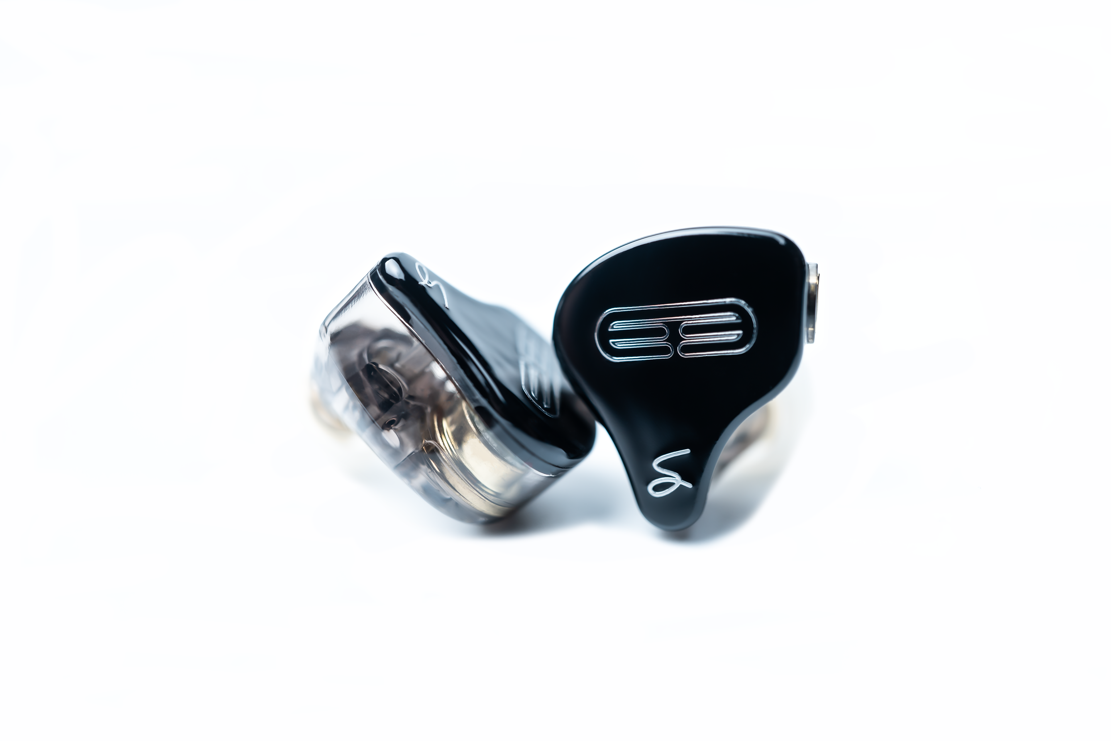 ▶️ Sam Audio 3D, in-ear monitors
